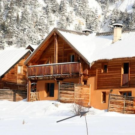 Le Gouroun Hameau Des Chazals Nevache Hautes Alpes Exterior photo
